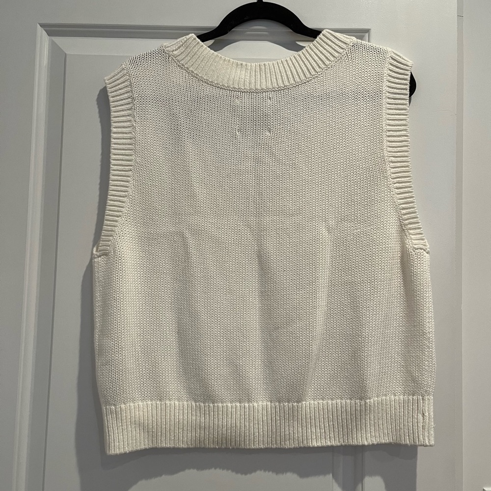 Abercrombie NWT medium cream white v-neck sweater vest - Picture 4 of 6